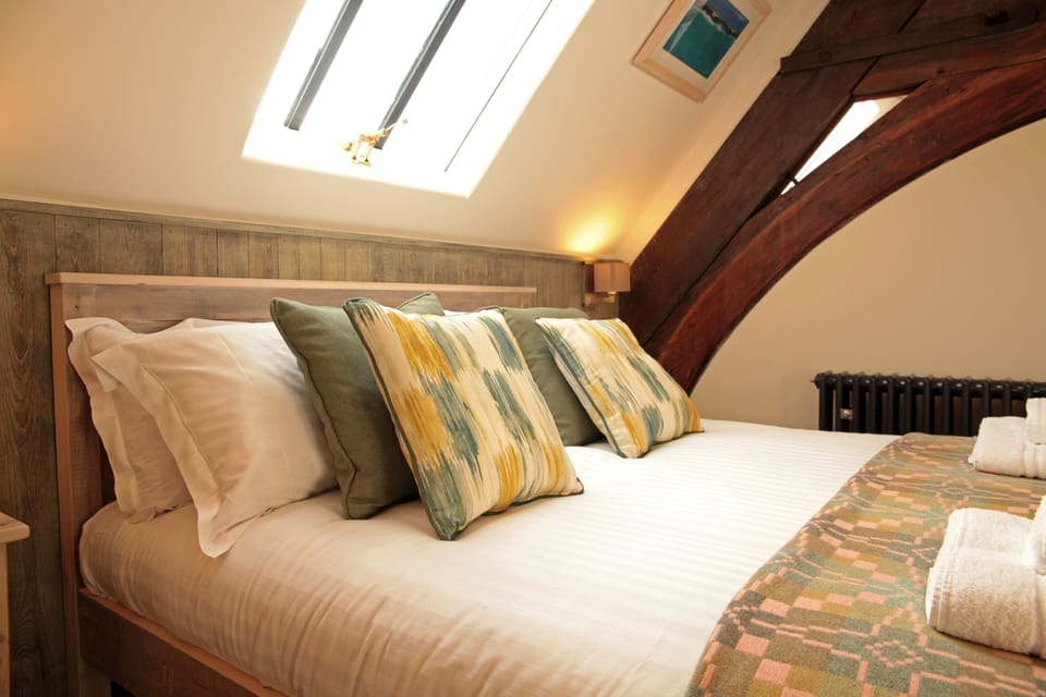 Double Room | Individually decorated, individually furnished, desk, laptop workspace