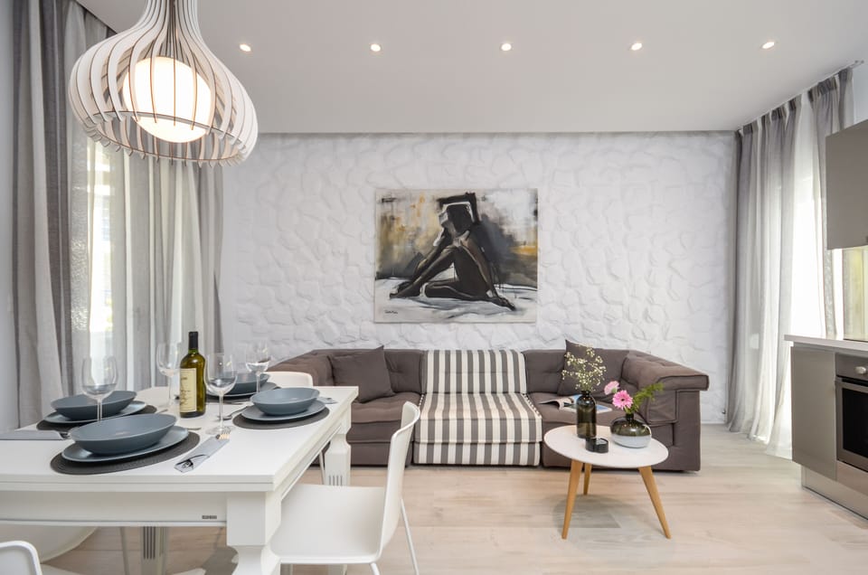 Grand Apartment | Living area