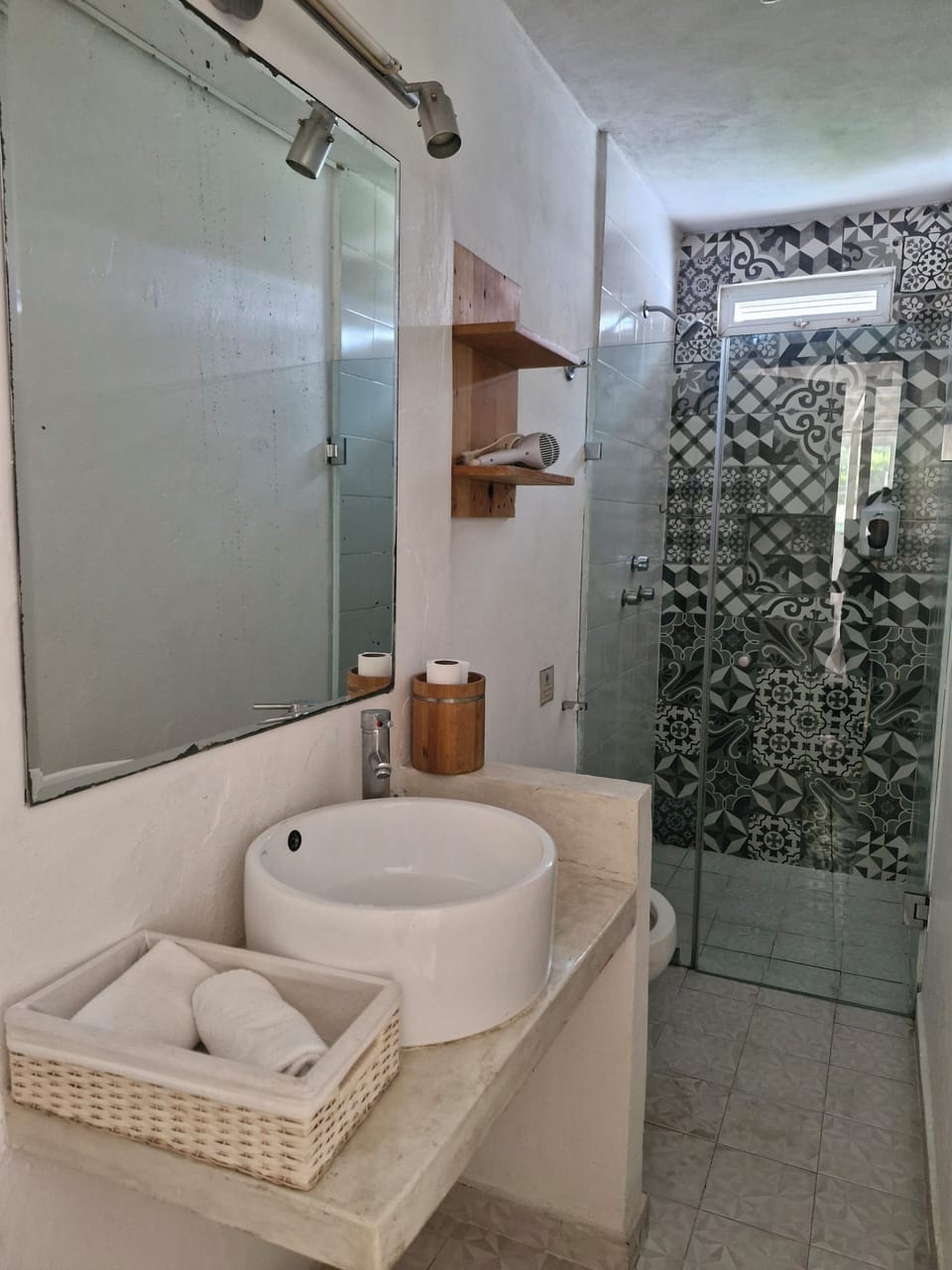Shower, towels, soap, shampoo