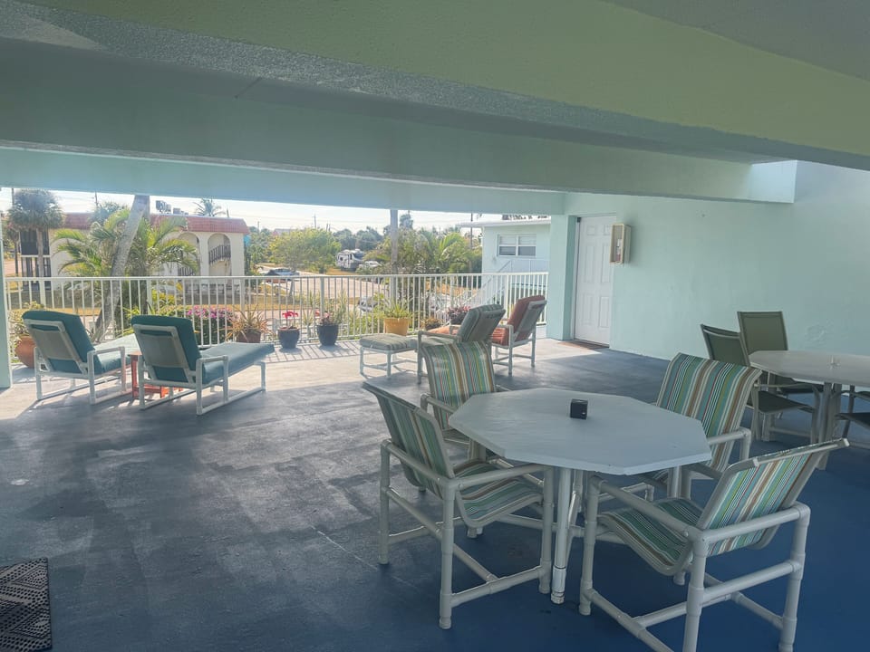 Courtyard 2nd Floor