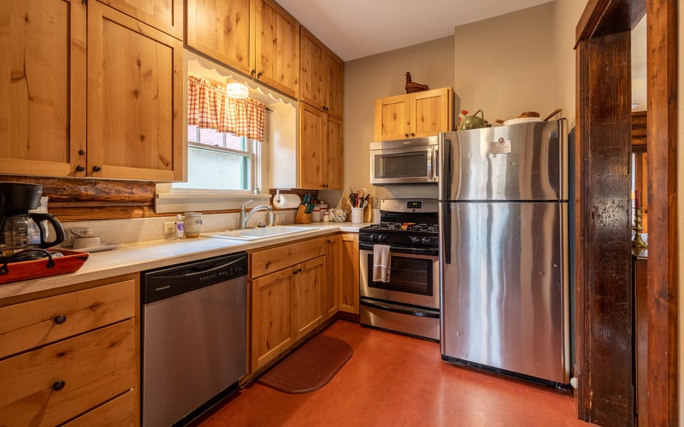 Kitchen with stainless steel appliances 