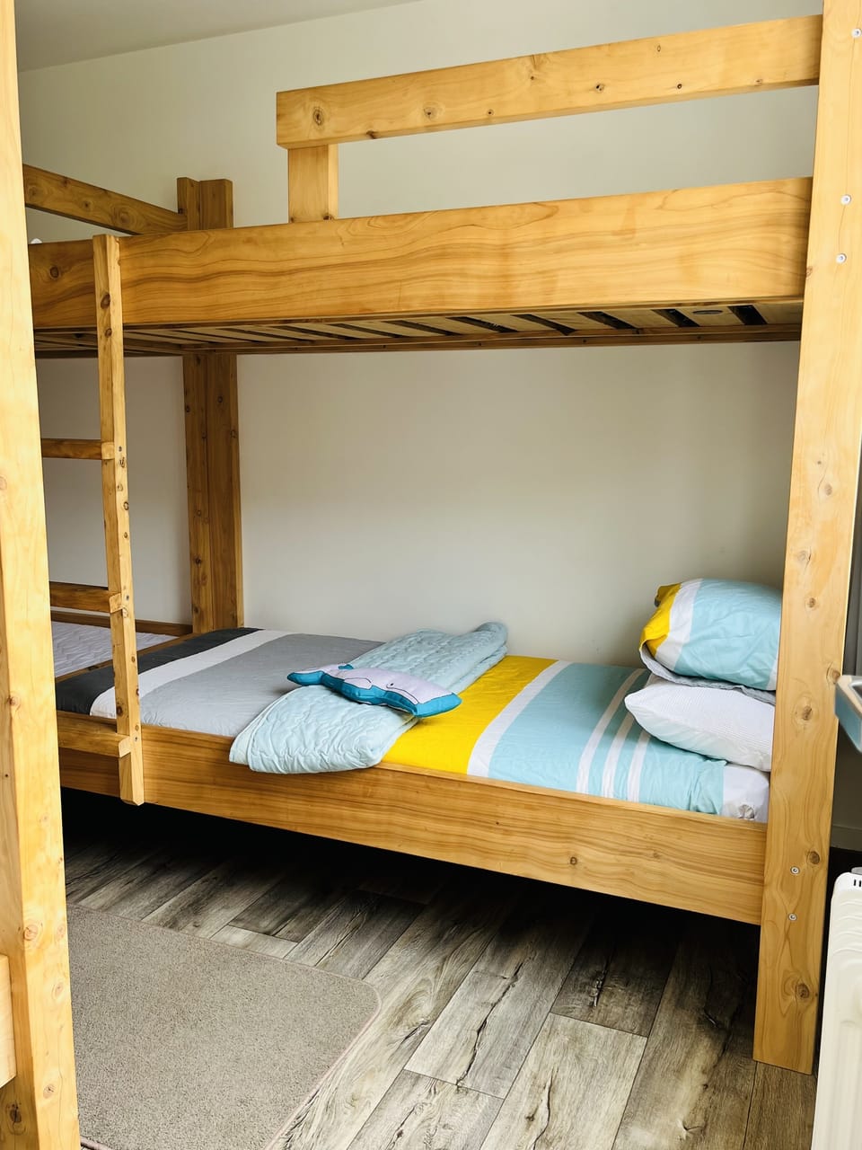 Bunk bedroom sleeps six