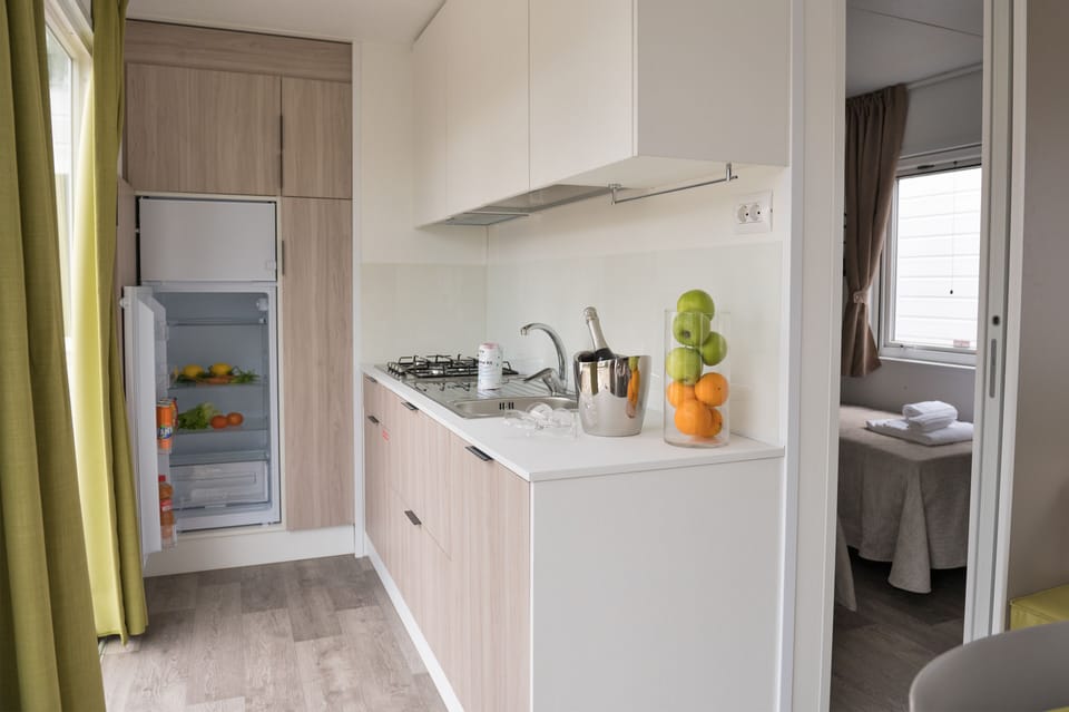 Chalet, 2 Bedrooms (Living) | Private kitchen | Stovetop, cookware/dishes/utensils