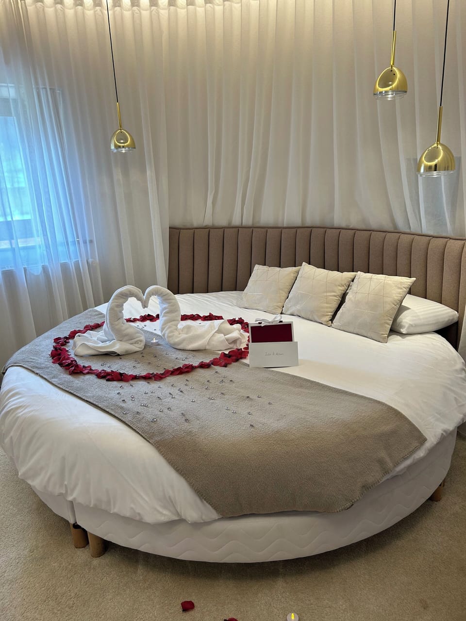 Romantic Double Room | Minibar, in-room safe, individually decorated, individually furnished