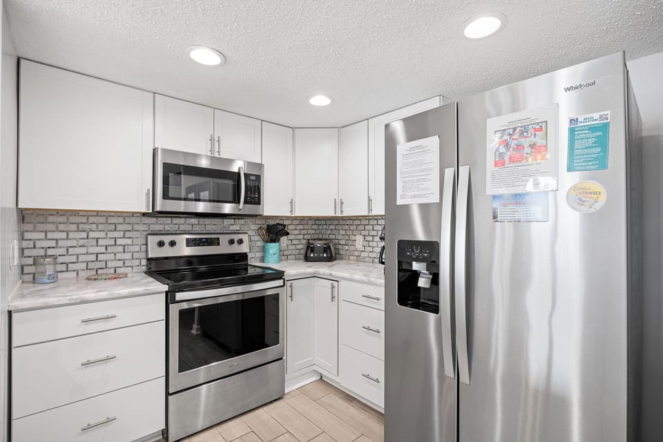 Full Kitchen