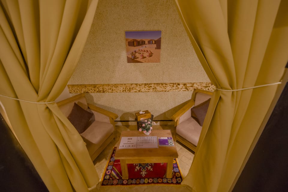 Superior Double or Twin Room (Joy) | Living area | 32-inch TV with satellite channels