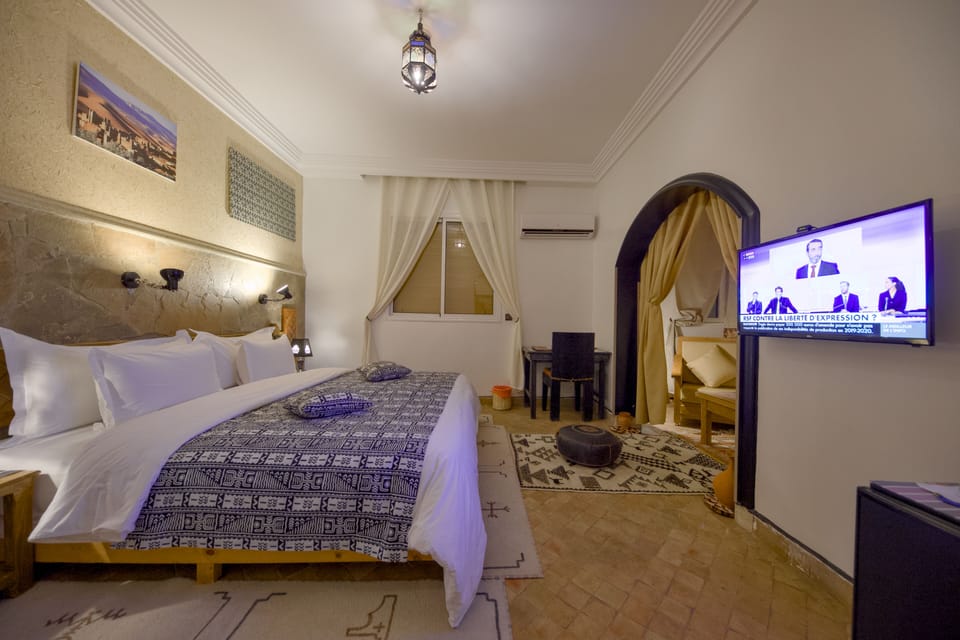 Superior Double or Twin Room (Peace) | Egyptian cotton sheets, premium bedding, down comforters