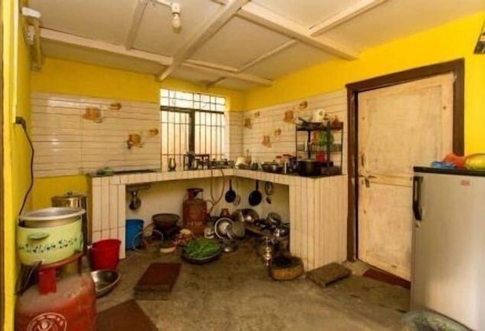 Traditional Double or Twin Room | Private kitchen