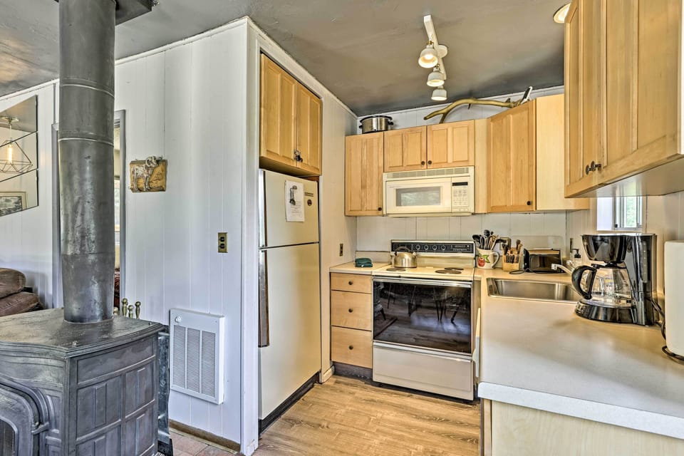 Kitchen | Dishware & Glassware