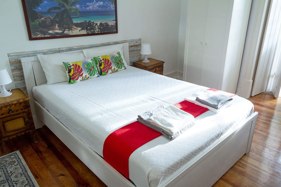 Double Room, Shared Bathroom | Iron/ironing board, free WiFi, bed sheets