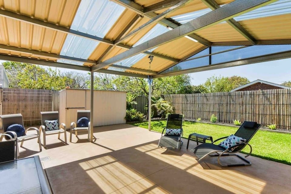 Undercover entertaining area