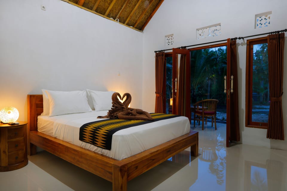 Deluxe Bungalow | 1 bedroom, individually decorated, individually furnished, desk