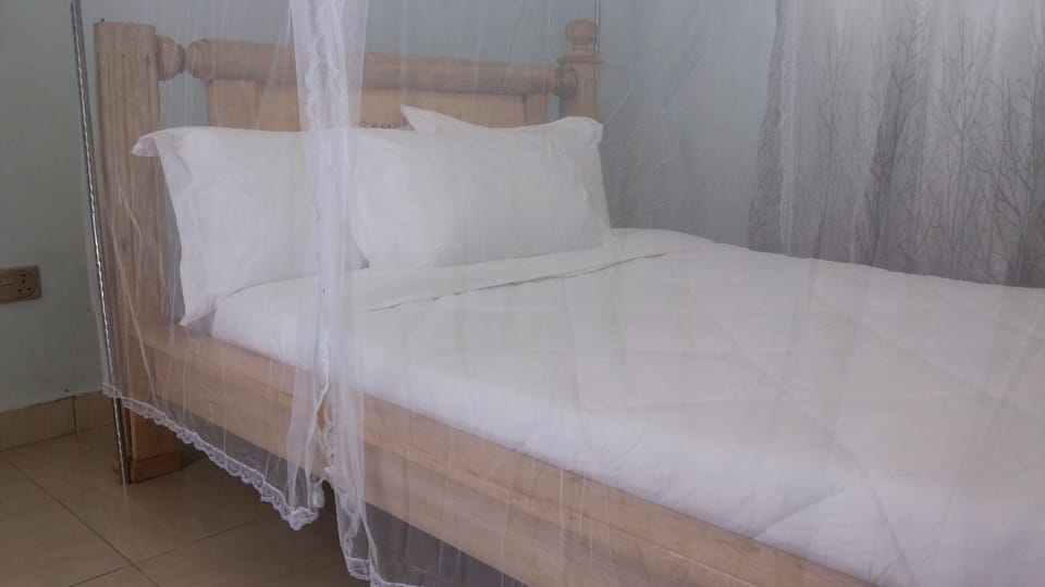 Executive Room | Desk, soundproofing, free WiFi, bed sheets