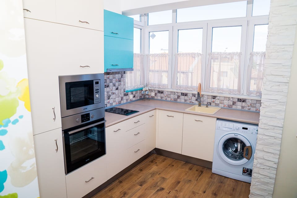 Luxury Apartment | Private kitchen | Fridge, microwave, oven, coffee/tea maker