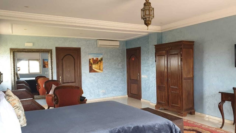 Panoramic Studio Suite | Blackout drapes, soundproofing, iron/ironing board, free WiFi