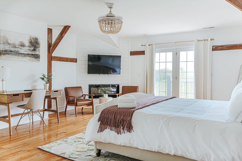 Superior Suite, Ensuite (1) | Premium bedding, memory foam beds, laptop workspace, blackout drapes