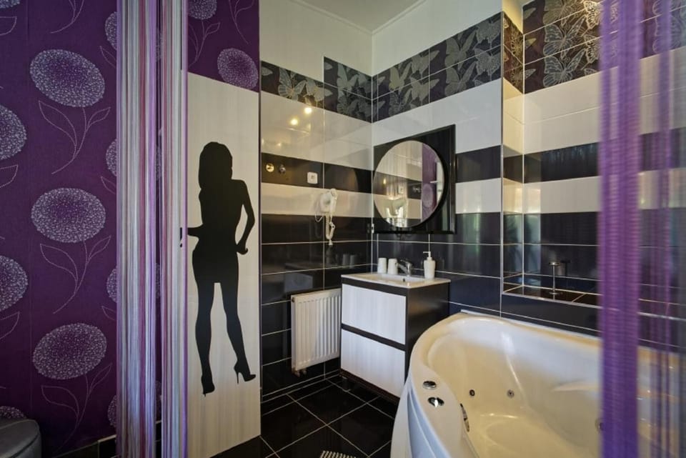 Hair dryer, towels