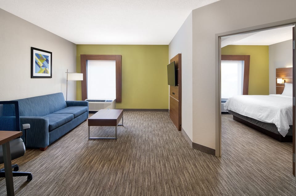 Suite, 1 Bedroom | In-room safe, desk, laptop workspace, blackout drapes
