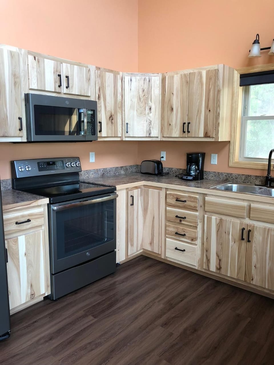 Standard Cabin, 2 Bedrooms, Non Smoking, Private Bathroom (Grand Cabin, Multiple Beds) | Private kitchen | Microwave, coffee/tea maker