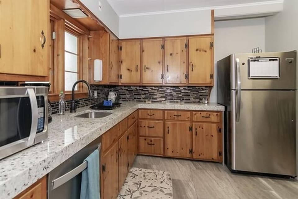 Standard Quadruple Room, Ensuite (Apartment at the Inn) | Private kitchen | Microwave