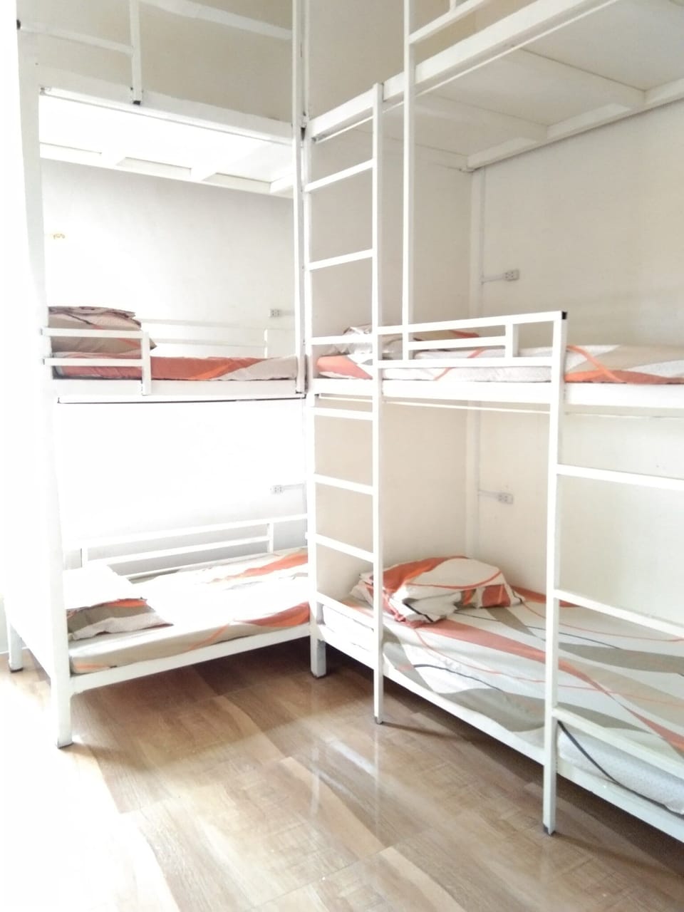 Laptop workspace, free WiFi, bed sheets