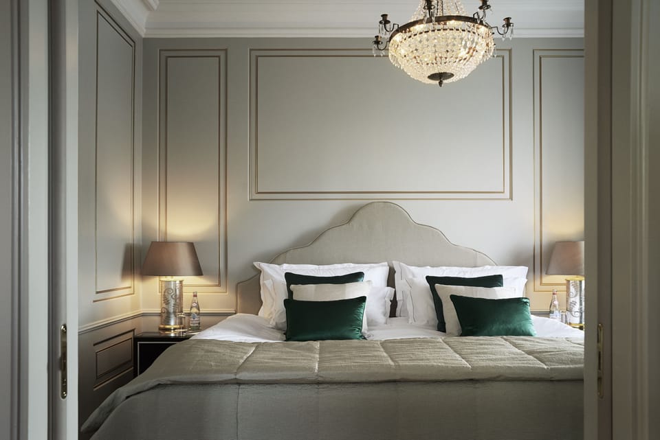 Egyptian cotton sheets, premium bedding, down comforters, pillowtop beds