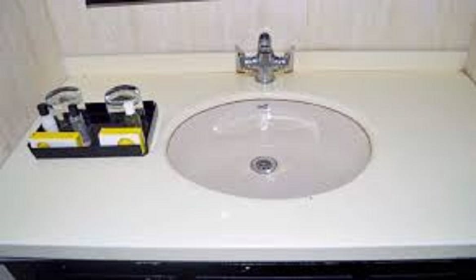 Premier Room | Bathroom | Shower, towels