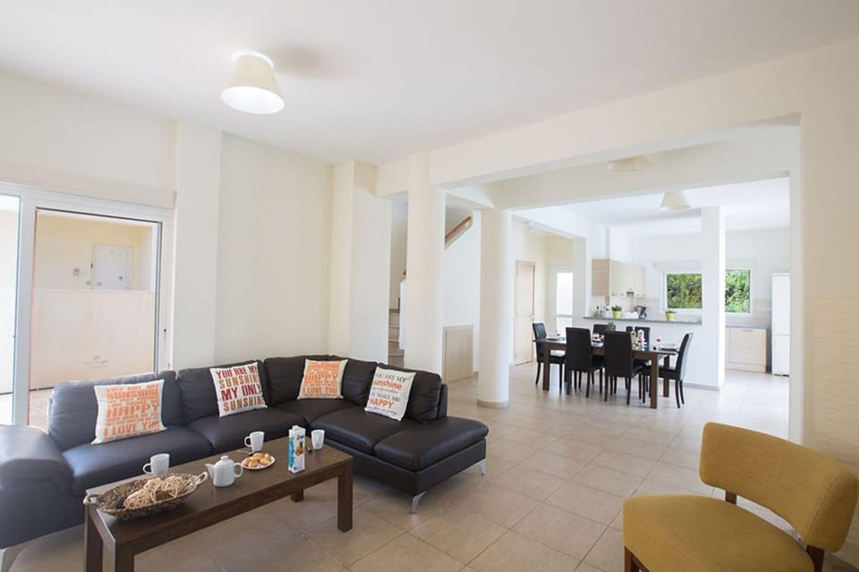 Villa (3 Bedrooms) | Property amenity