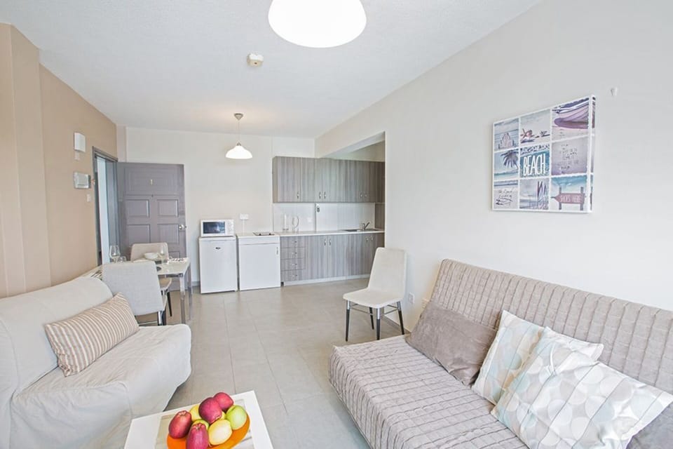 Apartment (1 Bedroom) | Living area