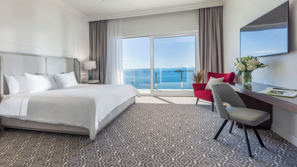 Luxury Double or Twin Room, Balcony, Sea View | Hypo-allergenic bedding, minibar, in-room safe, desk