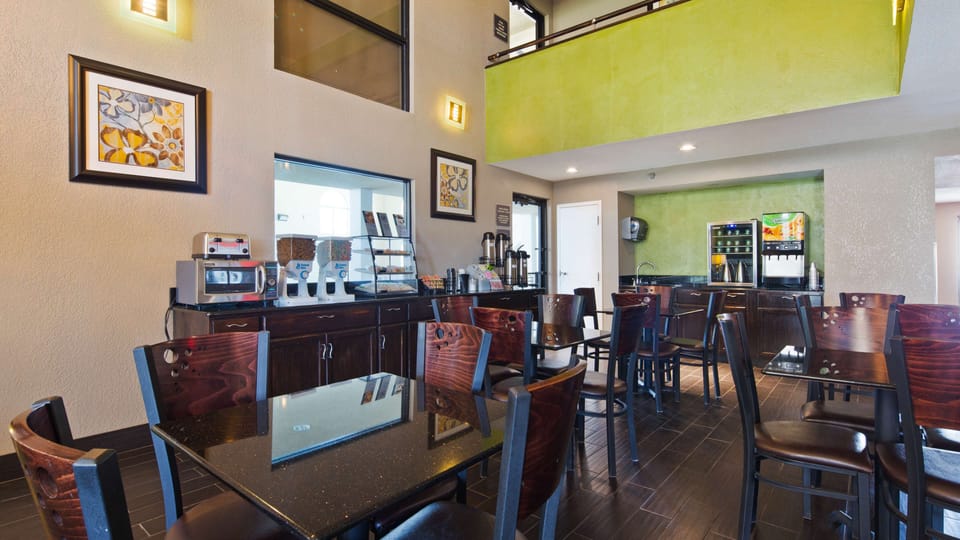 Free daily full breakfast