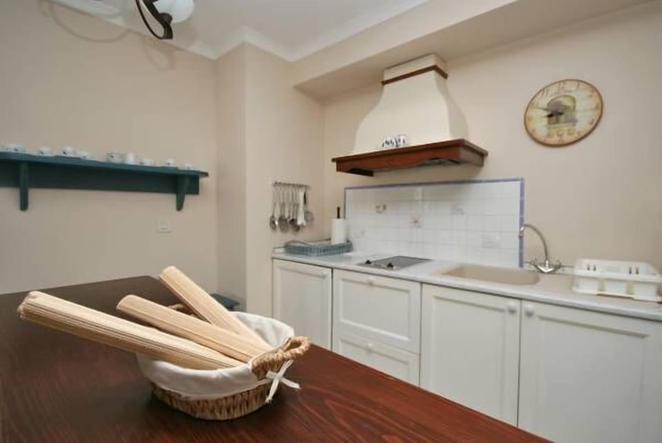 Apartment, Balcony, Sea View | Private kitchen