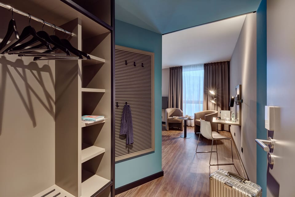 Comfort Room (Residence Zimmer) | Blackout drapes, soundproofing, iron/ironing board, free WiFi