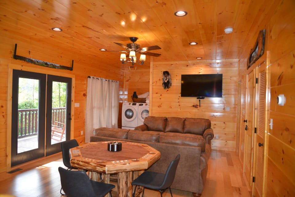 2nd Floor Living Room, Game Room 