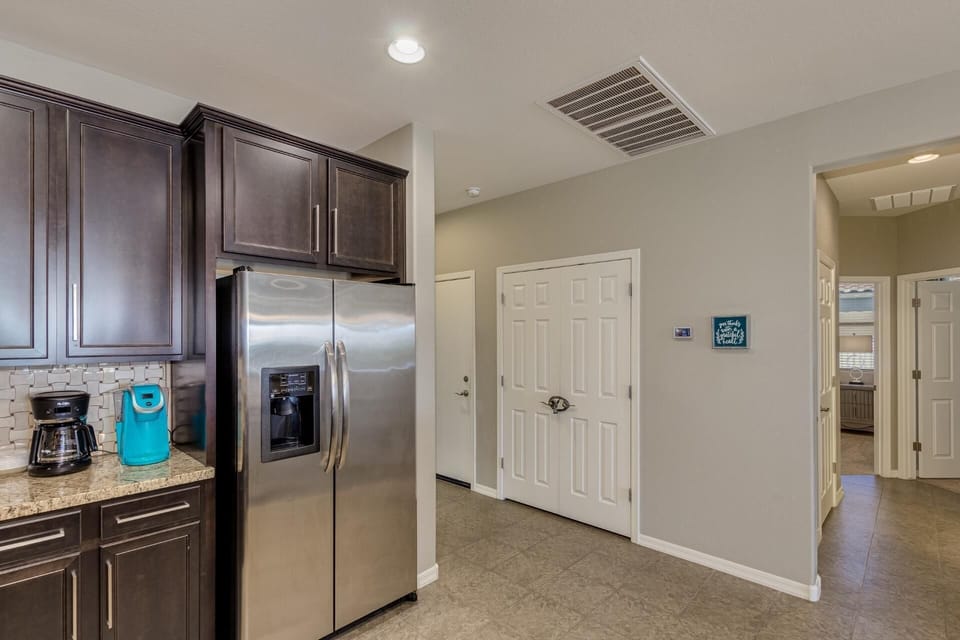 Ice maker, both drip and K-Cup coffee makers