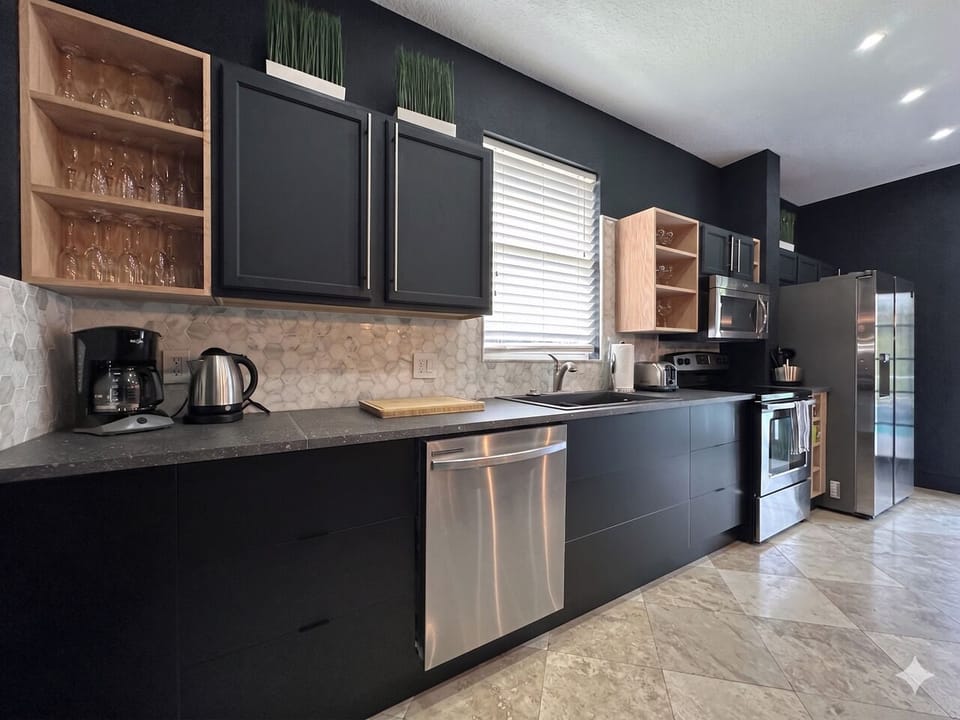 Exclusive Private Chef Kitchen & Dining Room. Perfect Retreats, Reunions, Groups