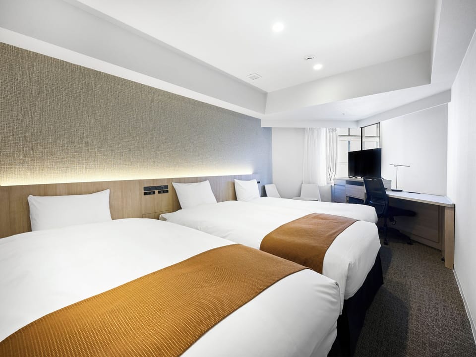 Premium bedding, down comforters, desk, blackout drapes
