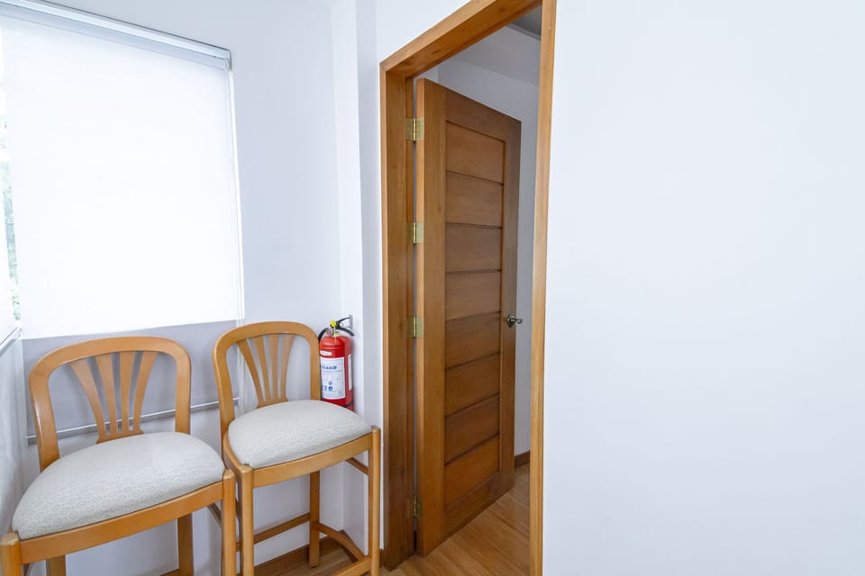 Roofdeck for 4 Pax | WiFi (free), individually furnished, bed sheets