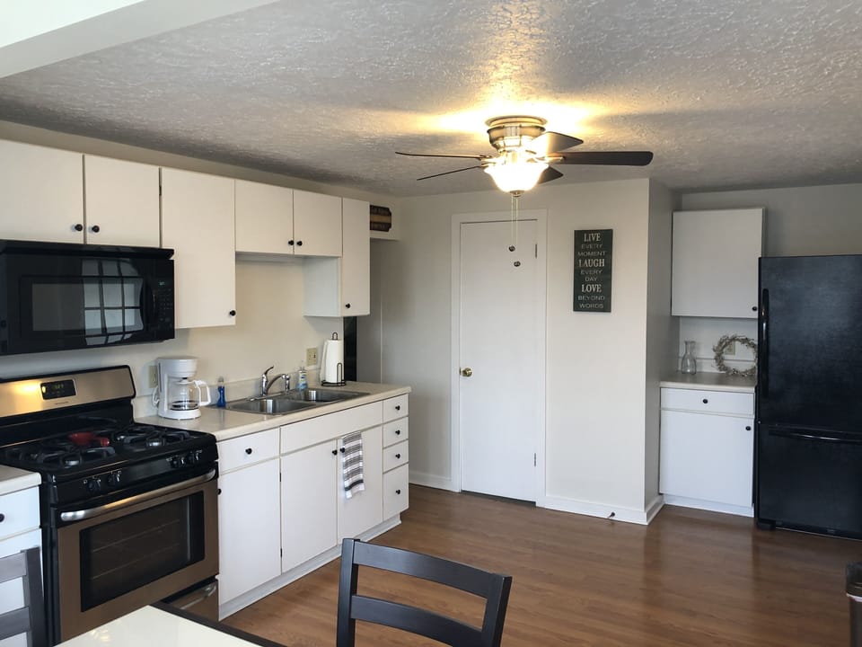 Large Eat In Kitchen