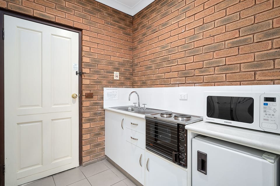 Superior Queen | Minibar, iron/ironing board, free WiFi, bed sheets
