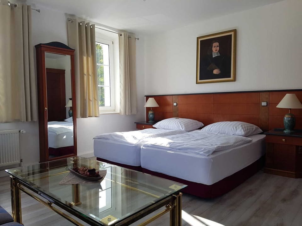Comfort Room (small Zimmer Nr. 3) | Premium bedding, individually decorated, soundproofing, free WiFi