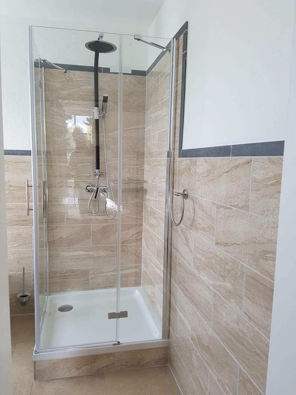 Comfort Room (Zimmer Nr. 4) | Bathroom shower