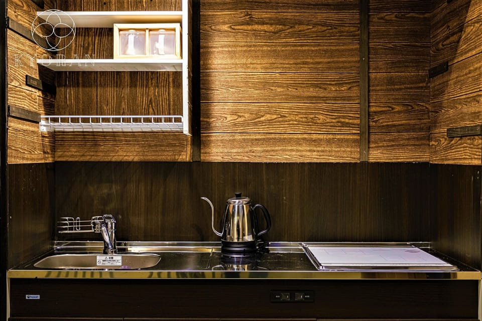 Private Vacation Home | Private kitchen | Full-size fridge, microwave, stovetop, electric kettle