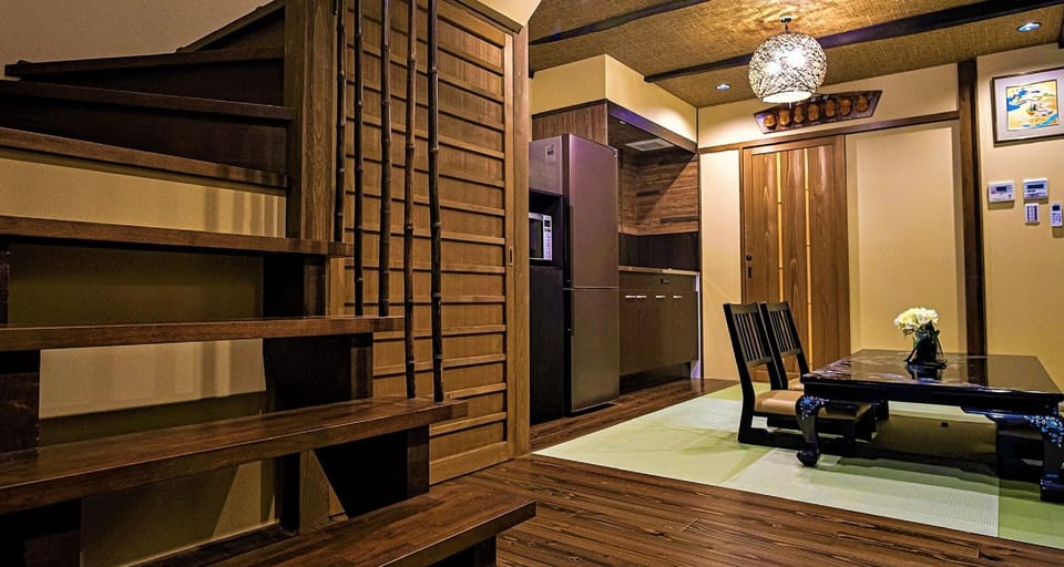 Private Vacation Home | In-room dining