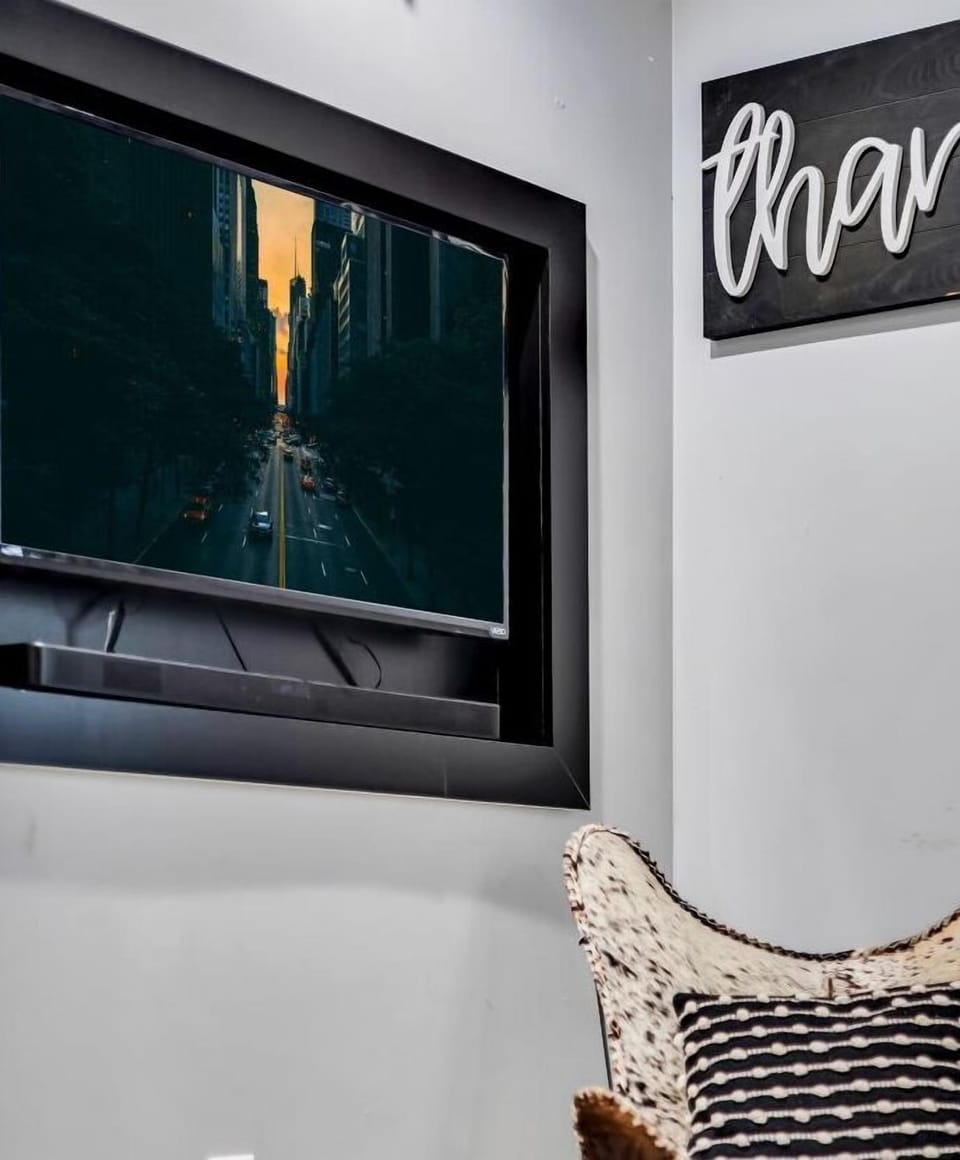 42" Flatscreen 