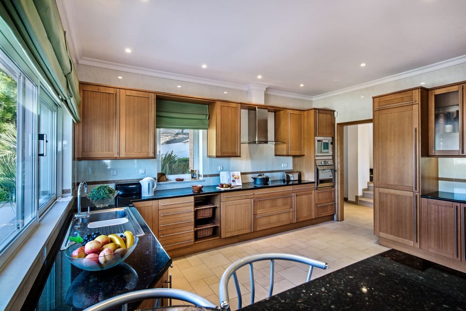 Fully equipped kitchen