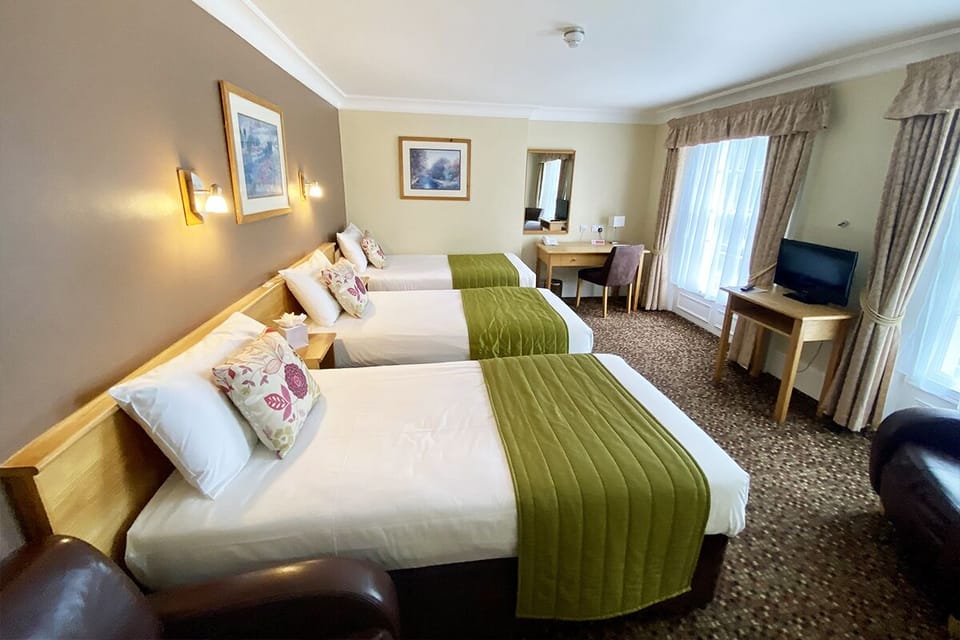 Deluxe Triple Room, 1 Bedroom | 20 bedrooms, Egyptian cotton sheets, premium bedding, down comforters