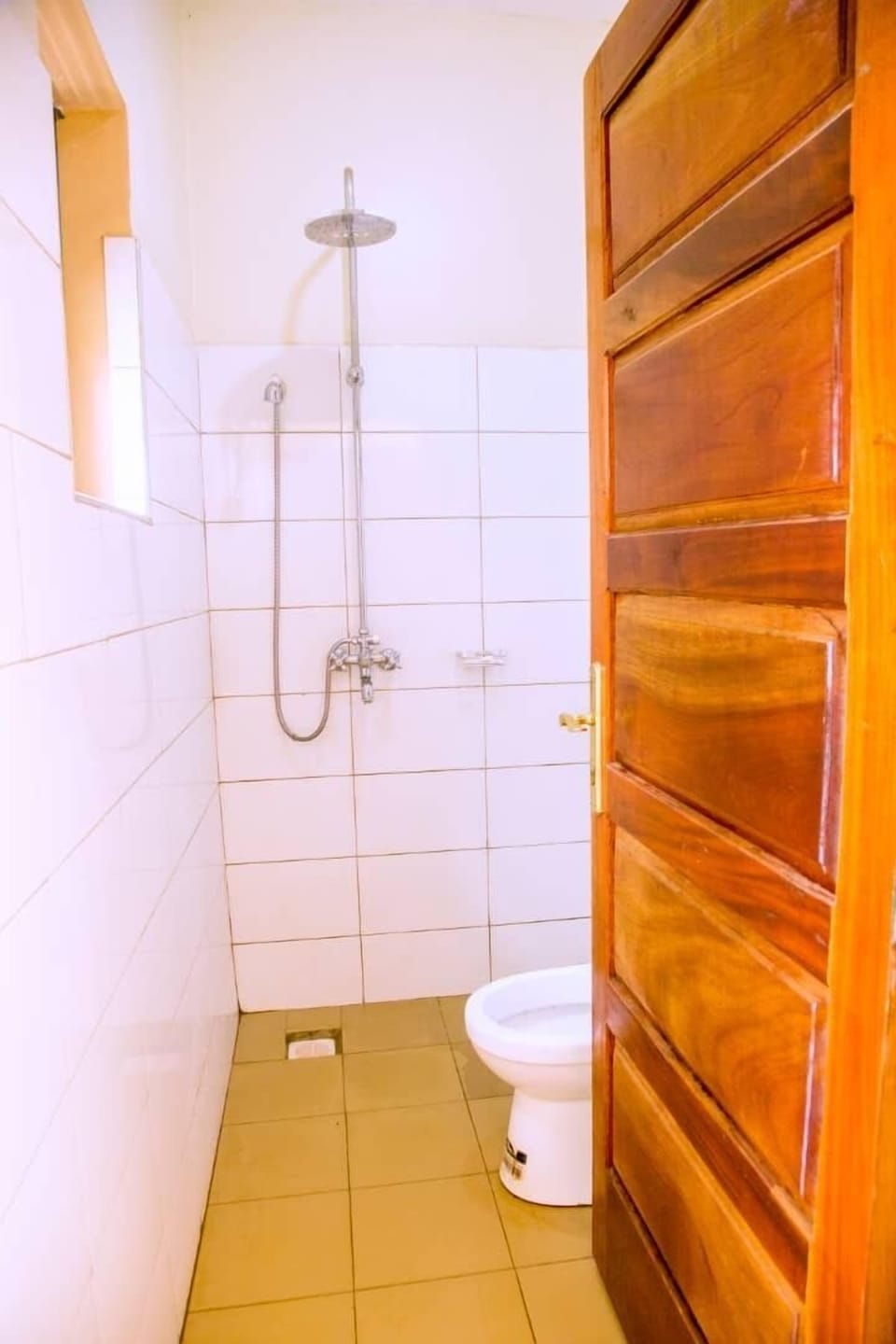 Deluxe Double Room | Bathroom | Shower, slippers, towels
