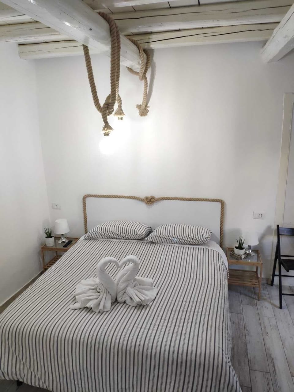 1. Double Room, Courtyard View, Ground Floor | Desk, WiFi (free), individually decorated, individually furnished