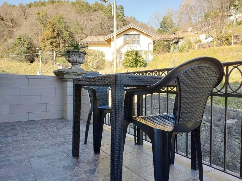 2. Double Room, Mountain View | Terrace/patio